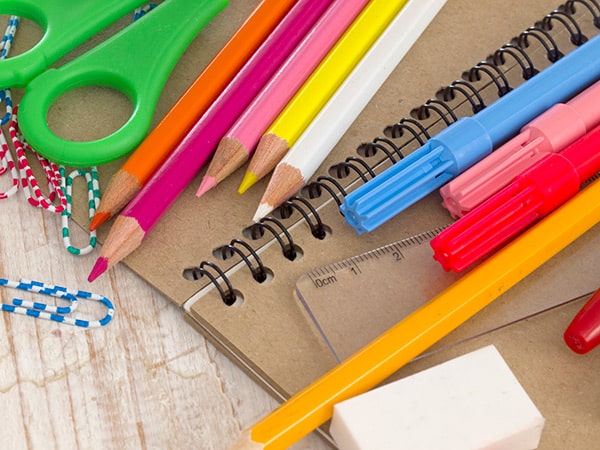 Cómo organizarse Enseñar a los hijos a ser ordenados hará que se organicen mejor de forma natural el resto de su vida. ¿Cómo podemos hacerlo? Trucos y consejos.