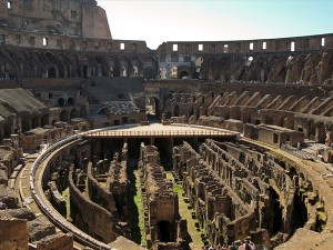 Interior de El Coliseo Romano